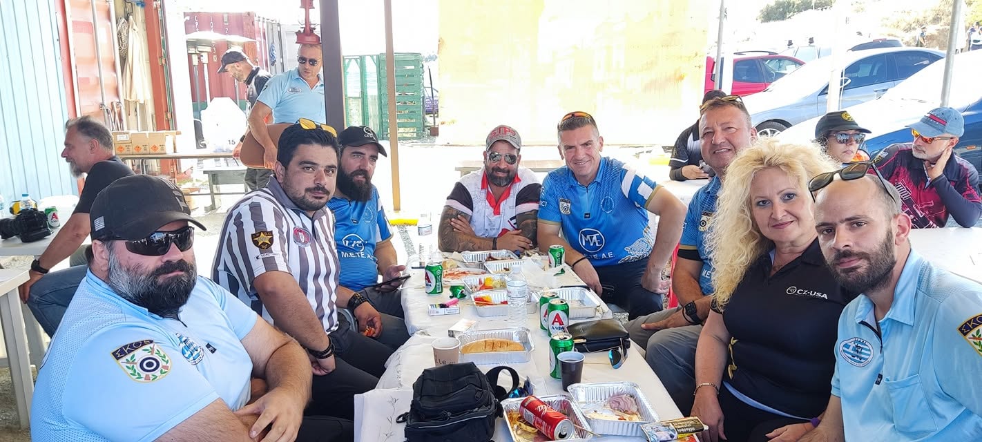 Στιγμή από το φωτογραφικό αρχείο της ΣΑΡΙΣΑ